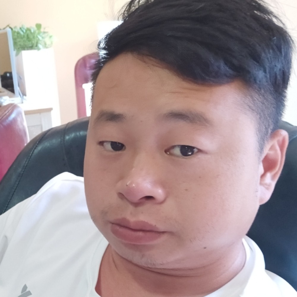 网络深拥强健的照片