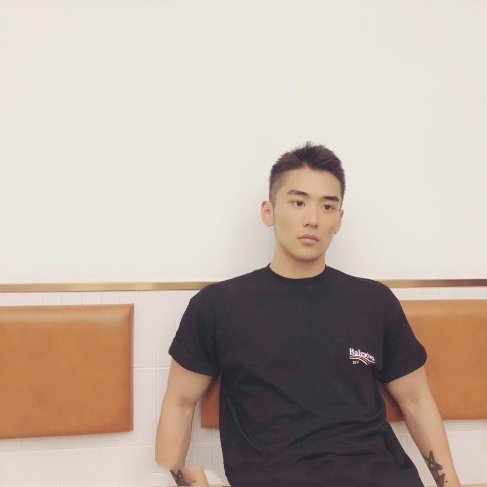 明明wo的照片
