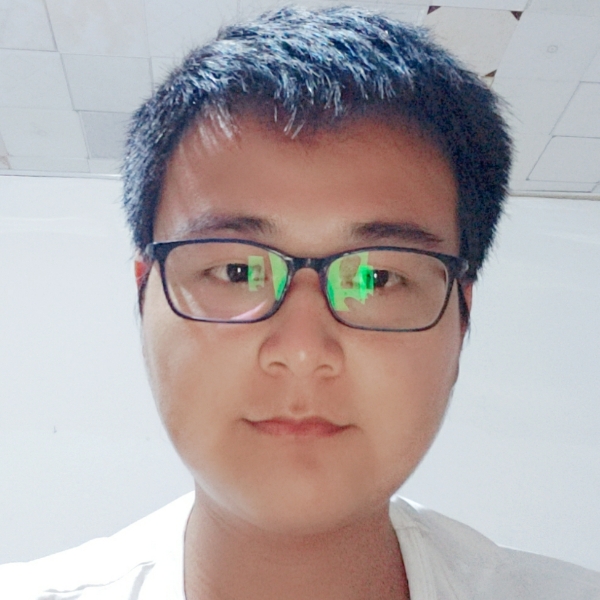 百合蹙眉大气的照片