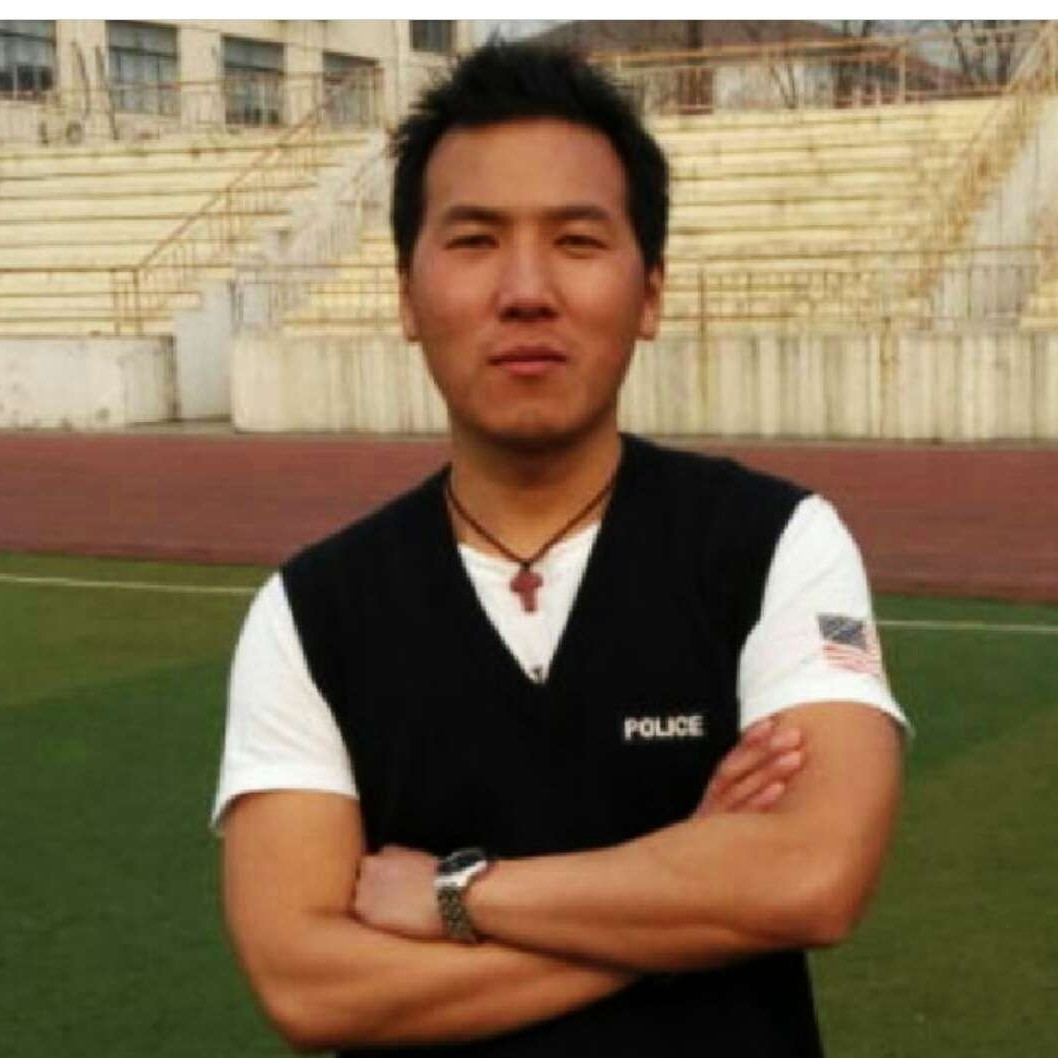 关爱女生的好男人的照片