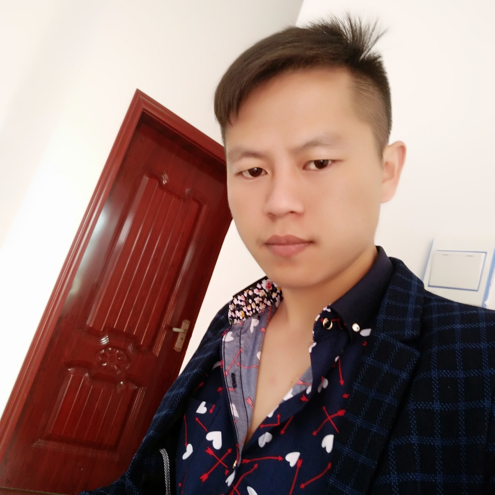 浅吻导师的照片