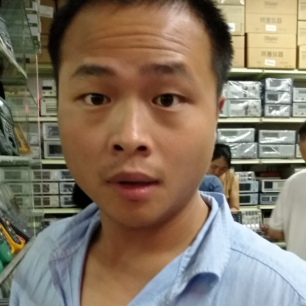 笨笨笑雨的照片