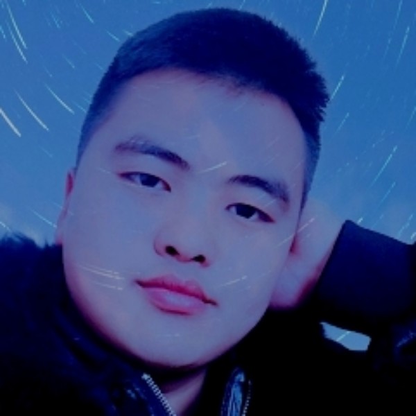 宝马漫步独寂的照片