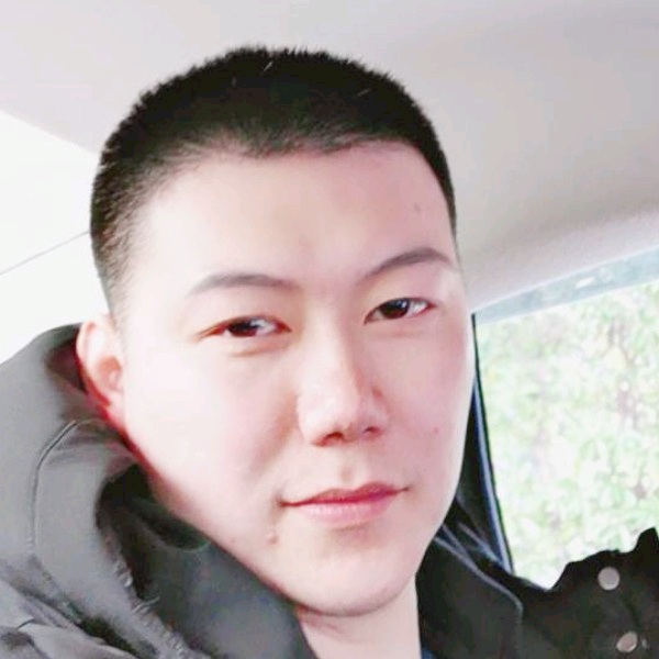 偶四俊瑜的照片