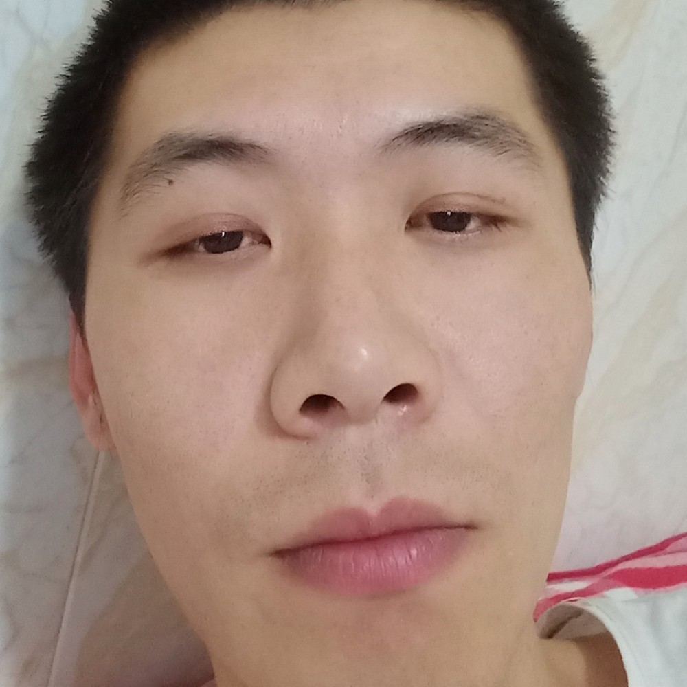 墨镜挽手香蕉的照片
