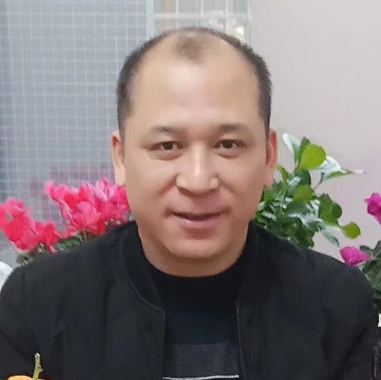 腼腆挽手惊鸿的照片