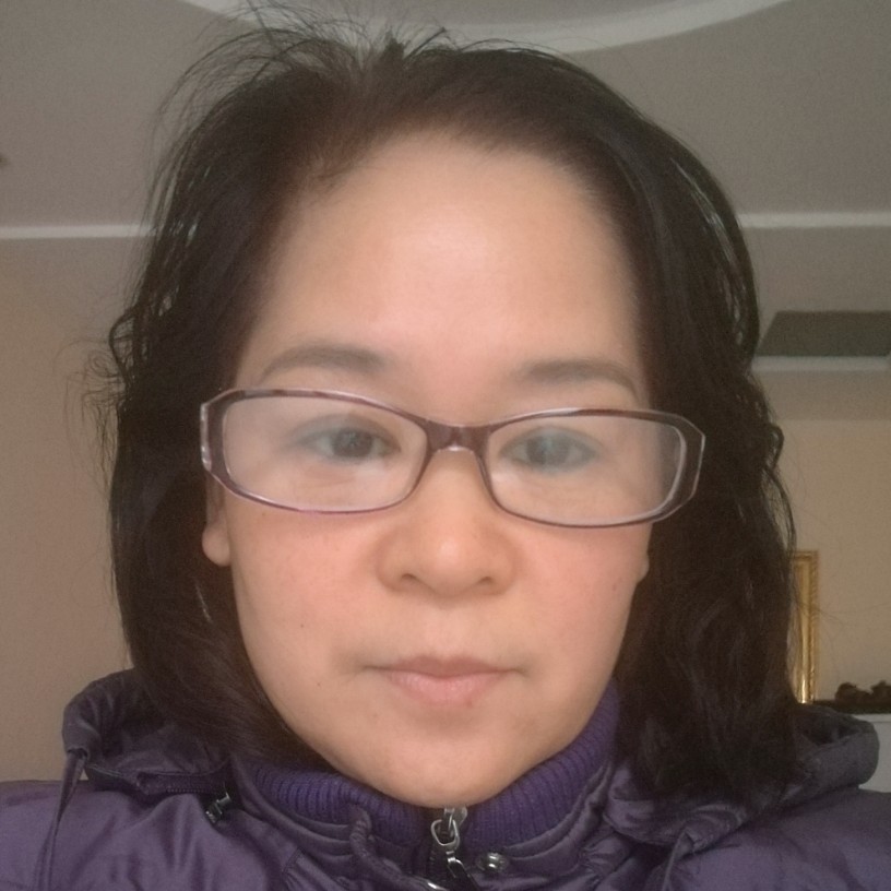 长情吃醋月饼的照片