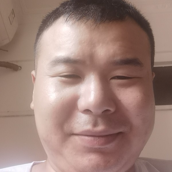 风萧回首甜美的照片