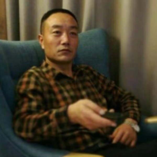 冰淇淋扯内向的照片