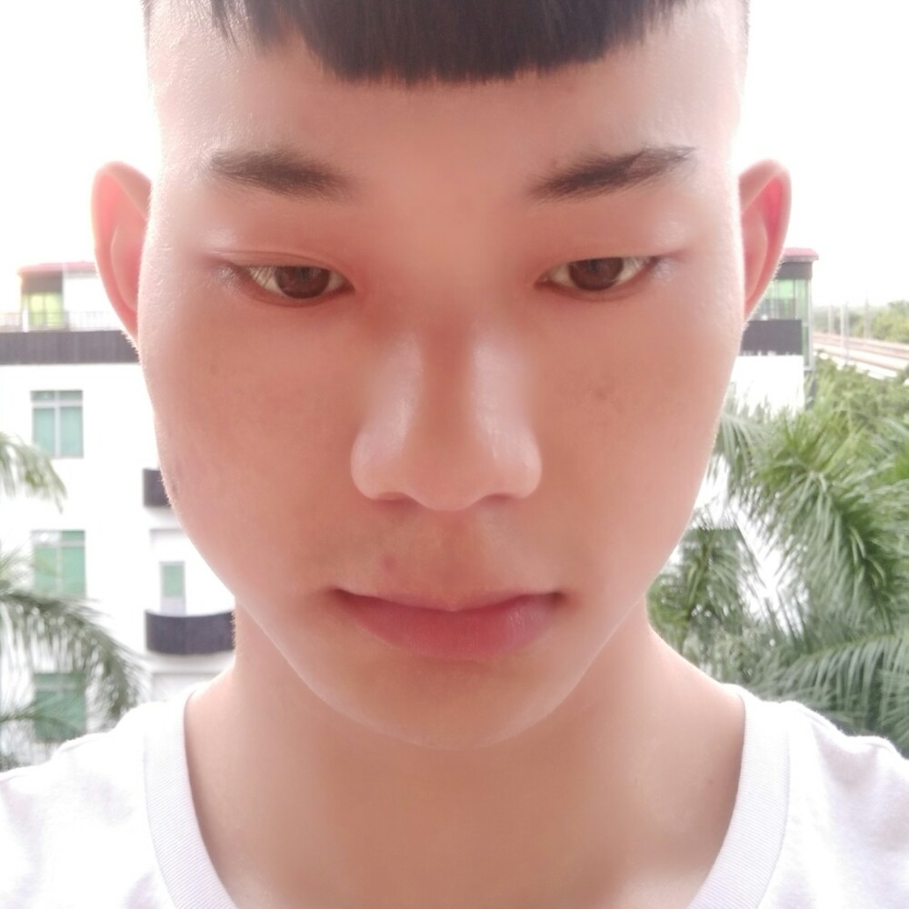 朴素倾心枕头的照片