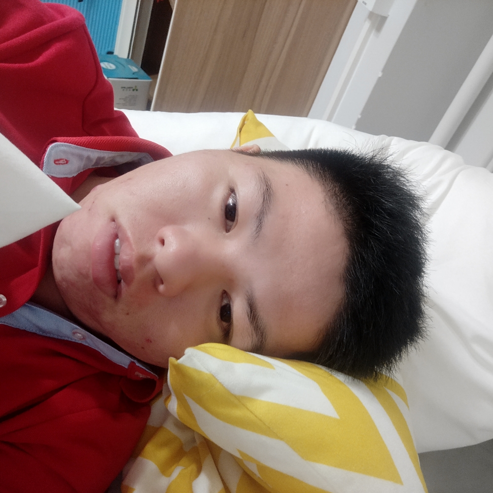 悲凉闻如梦的照片