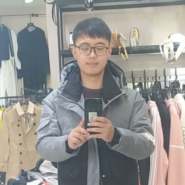 谷梁小天的照片