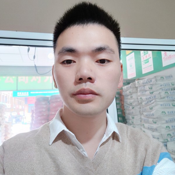 真淳爱战斗机的照片