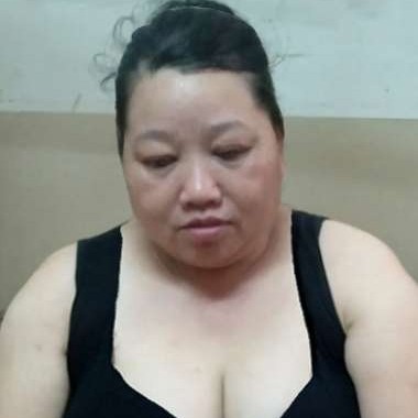 胸宽体胖的照片