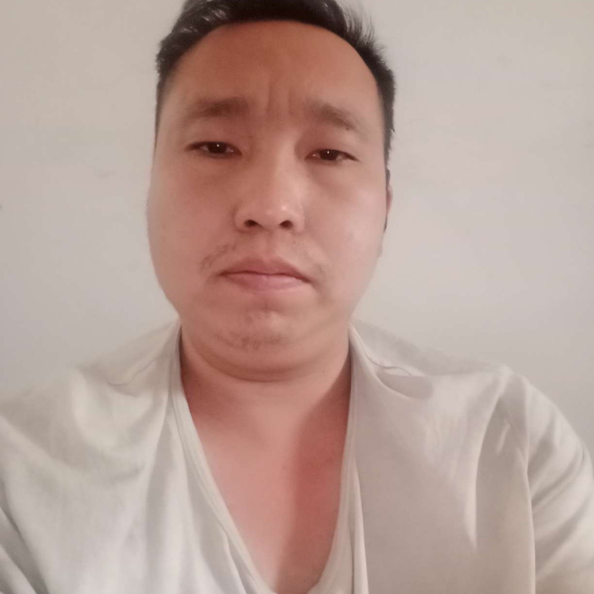 唯一的拿旧颜的照片