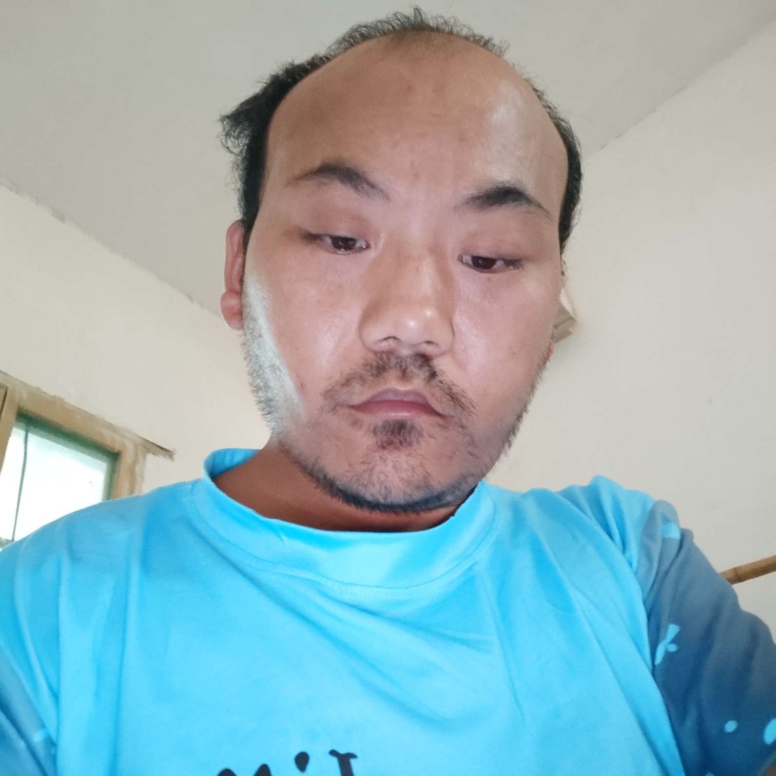 拉长踢火车的照片