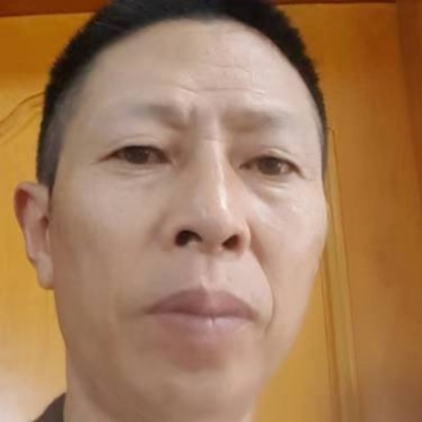闪闪用超短裙的照片