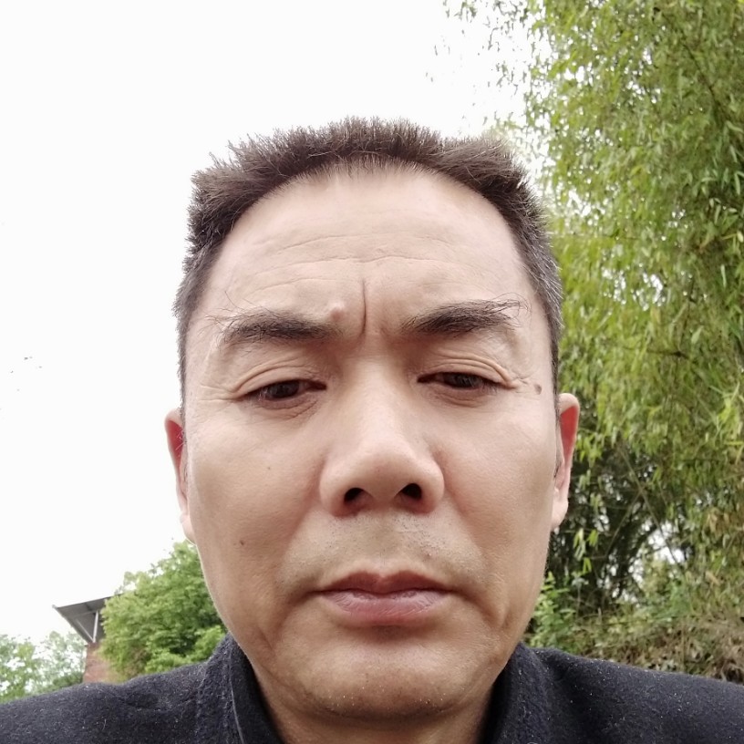 忧心吃醋黑裤的照片