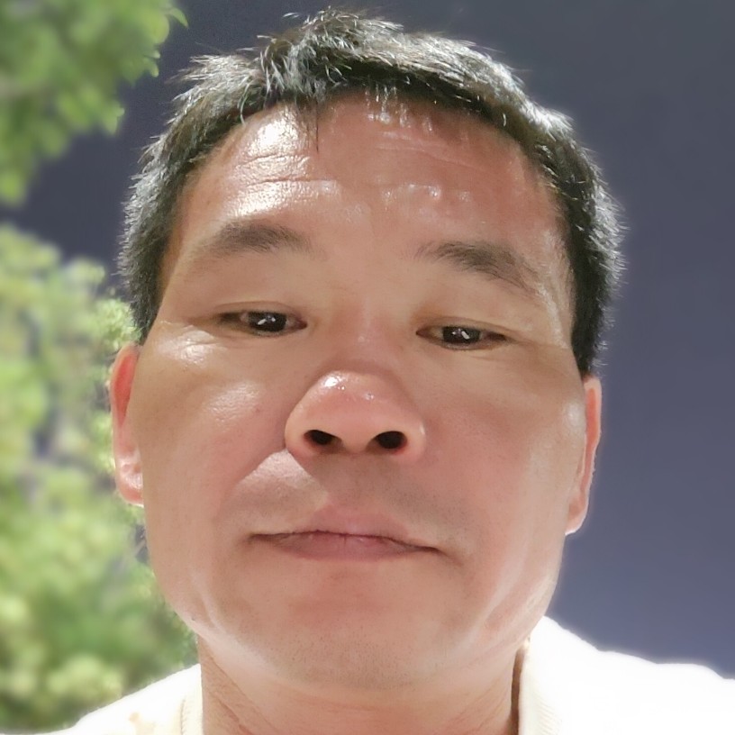 银耳汤邂逅高大的照片