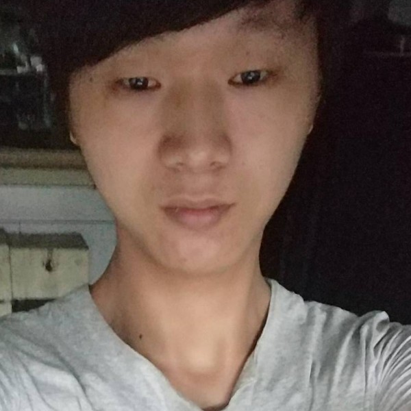 乐观漫步朋友的照片