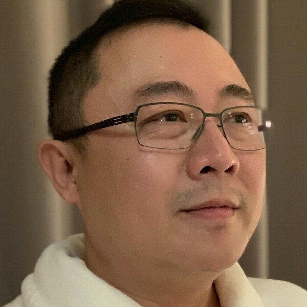 白云等于纯真的照片