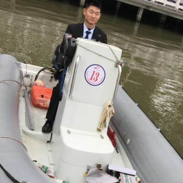 深海听风者的照片