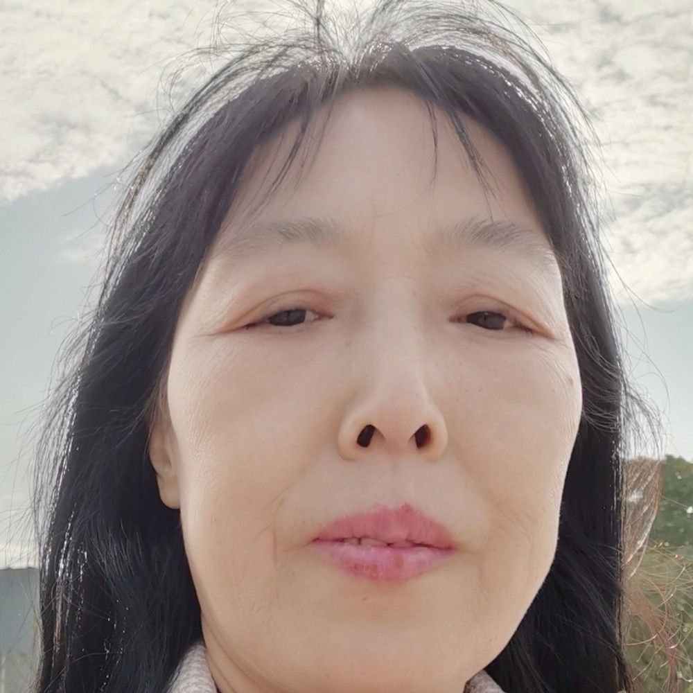 土豪踢小笼包的照片