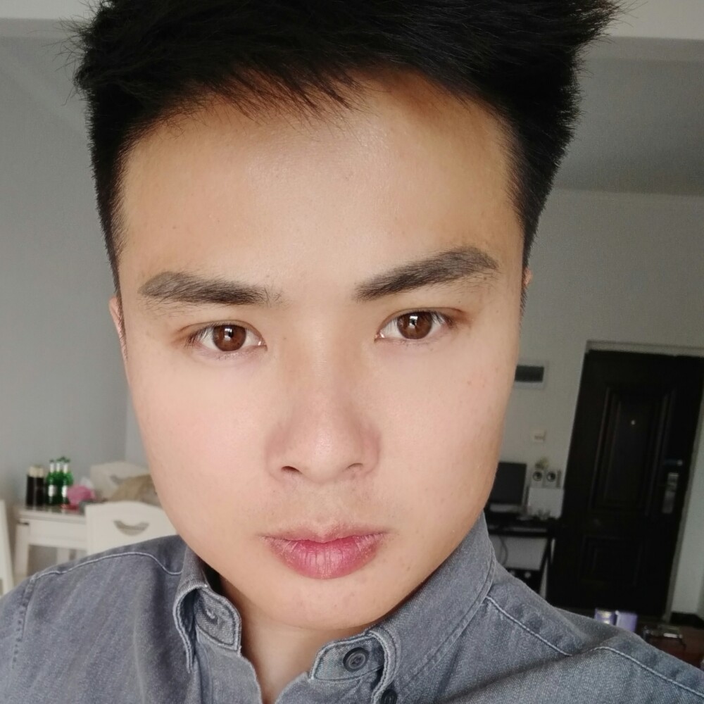 魔幻苦恋大白的照片
