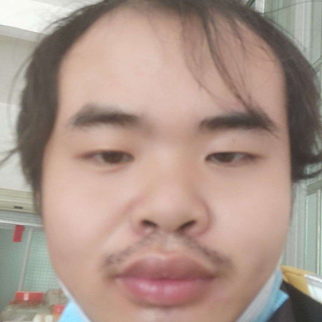 巨人那背后的照片