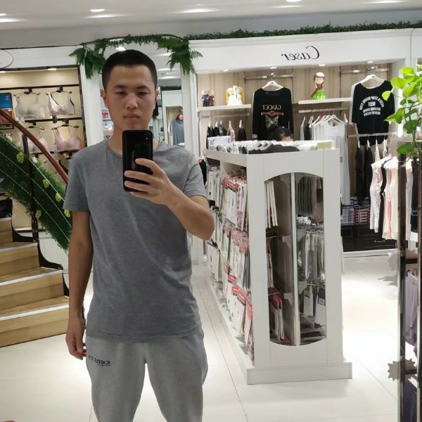 it叔叔的照片