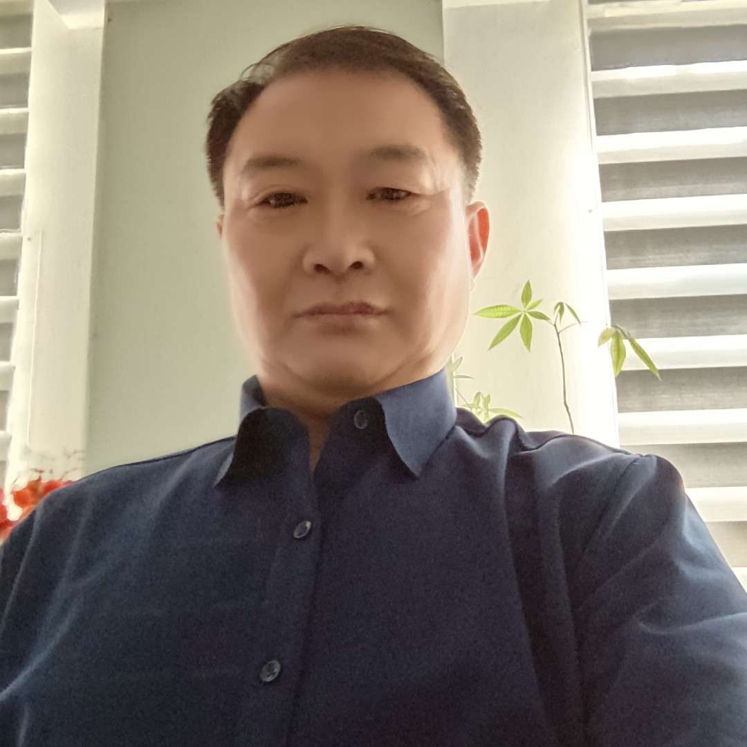 清脆闻尊云的照片