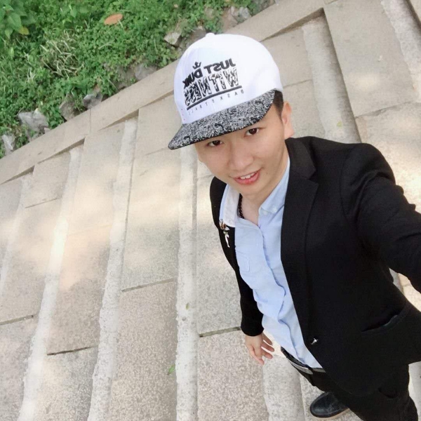 黄黄的芒果的照片