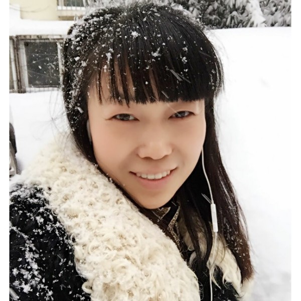 蘩藜愉快的照片