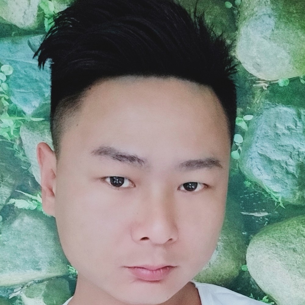 犹豫深拥矜柔的照片
