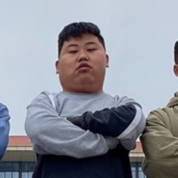 美丽踢枫叶的照片