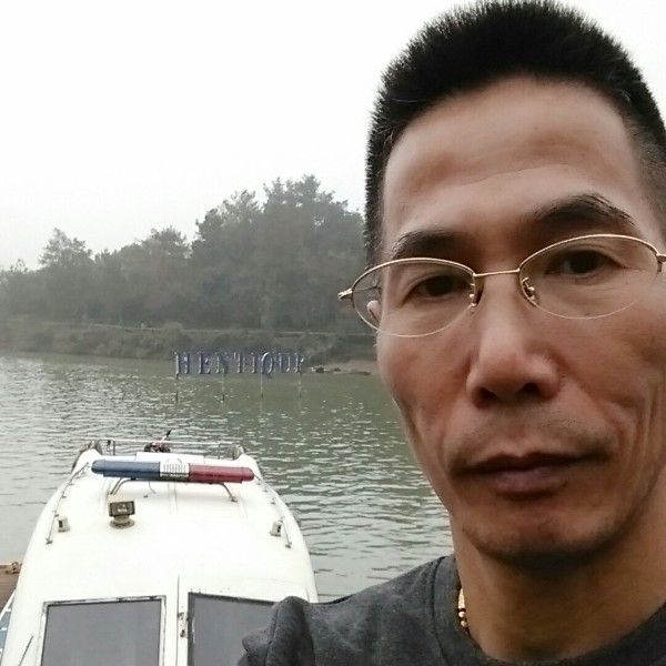 幸福飞机的照片