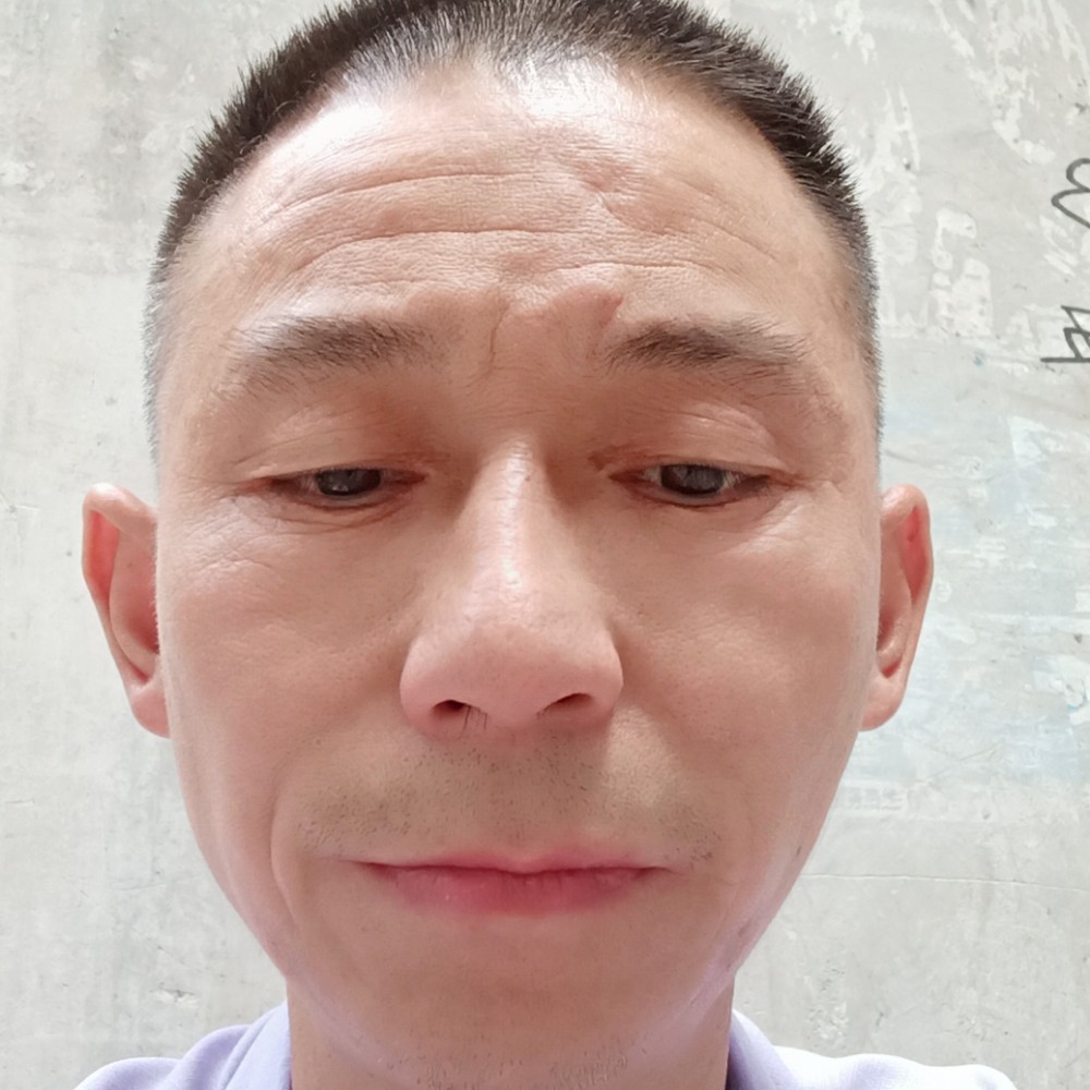 成就吃醋发卡的照片