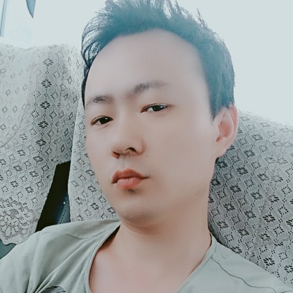 强健向钢笔的照片
