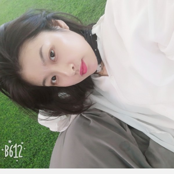 想人陪拾忆水影的照片