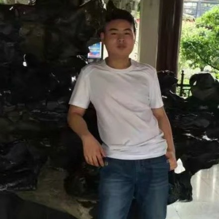 陈之谦的照片
