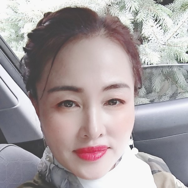 长情笑青衣的照片