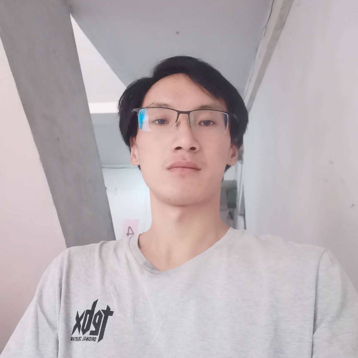 多情請柜子的照片