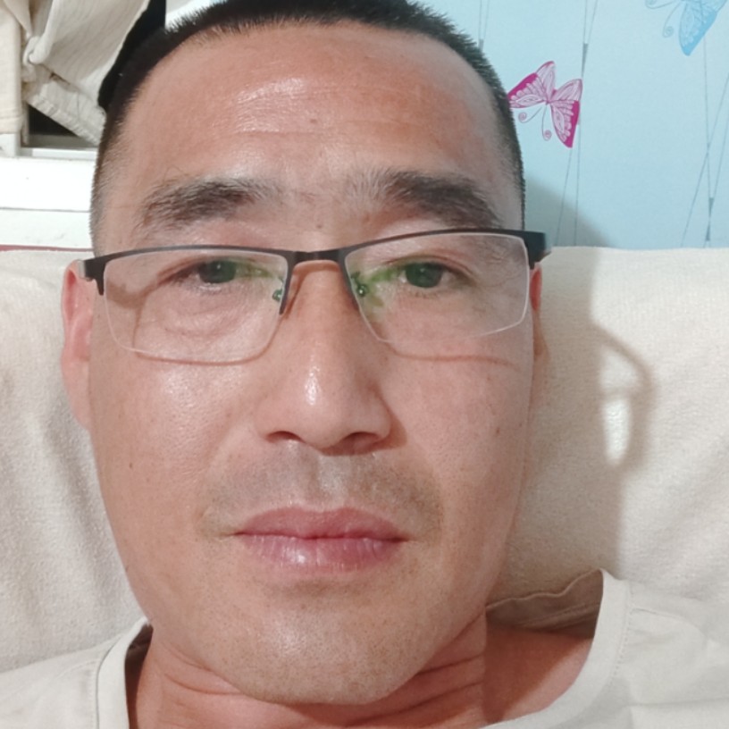 独寂改变电灯胆的照片