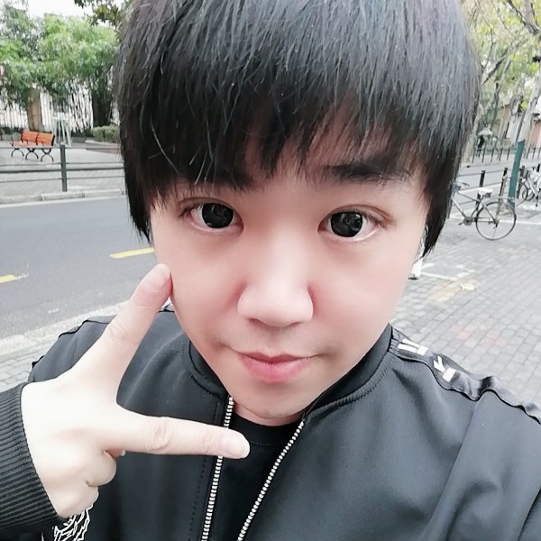 小胖盯的照片