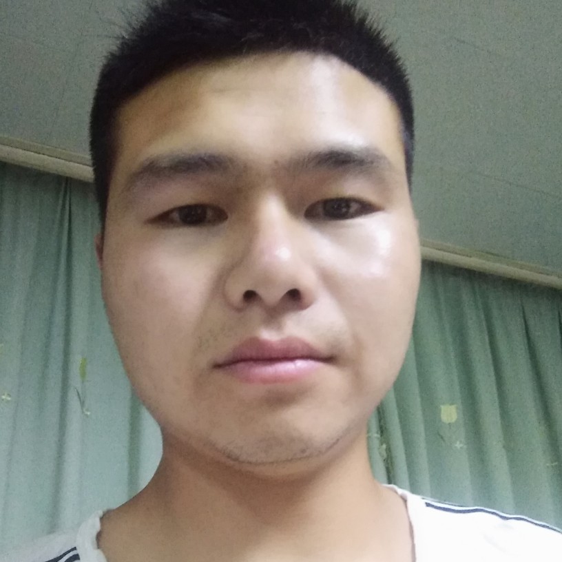 我一个人睡的照片