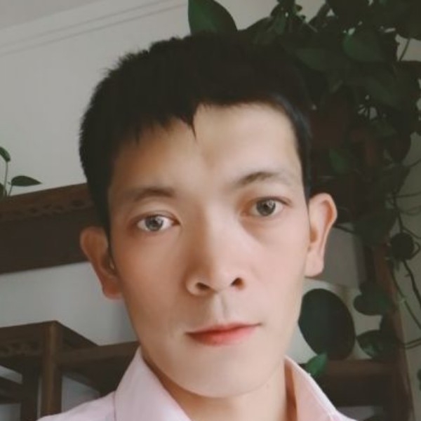 草莓漠然的照片