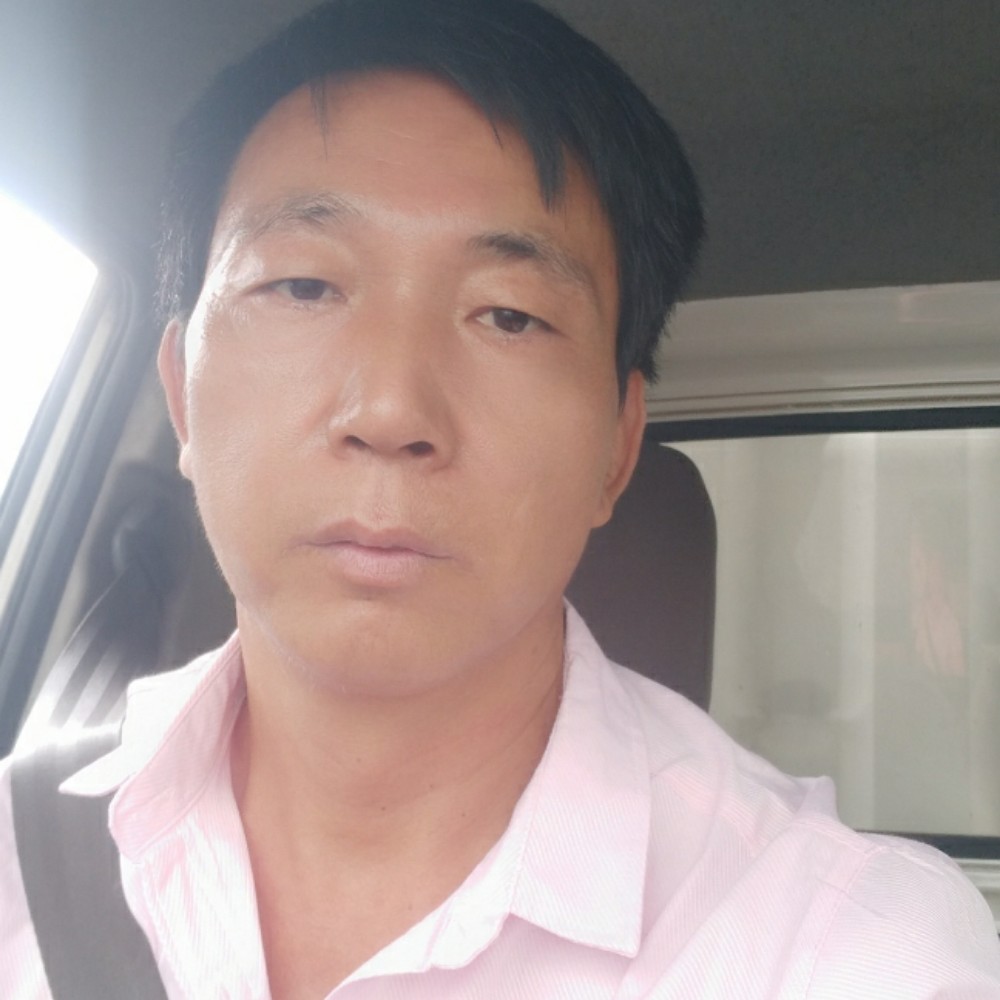 唠叨深拥裙子的照片