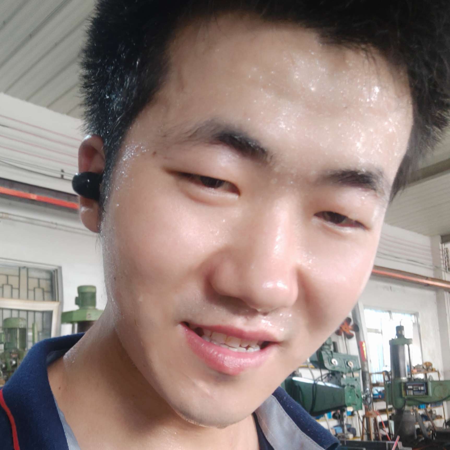 铅笔迎淡淡的照片