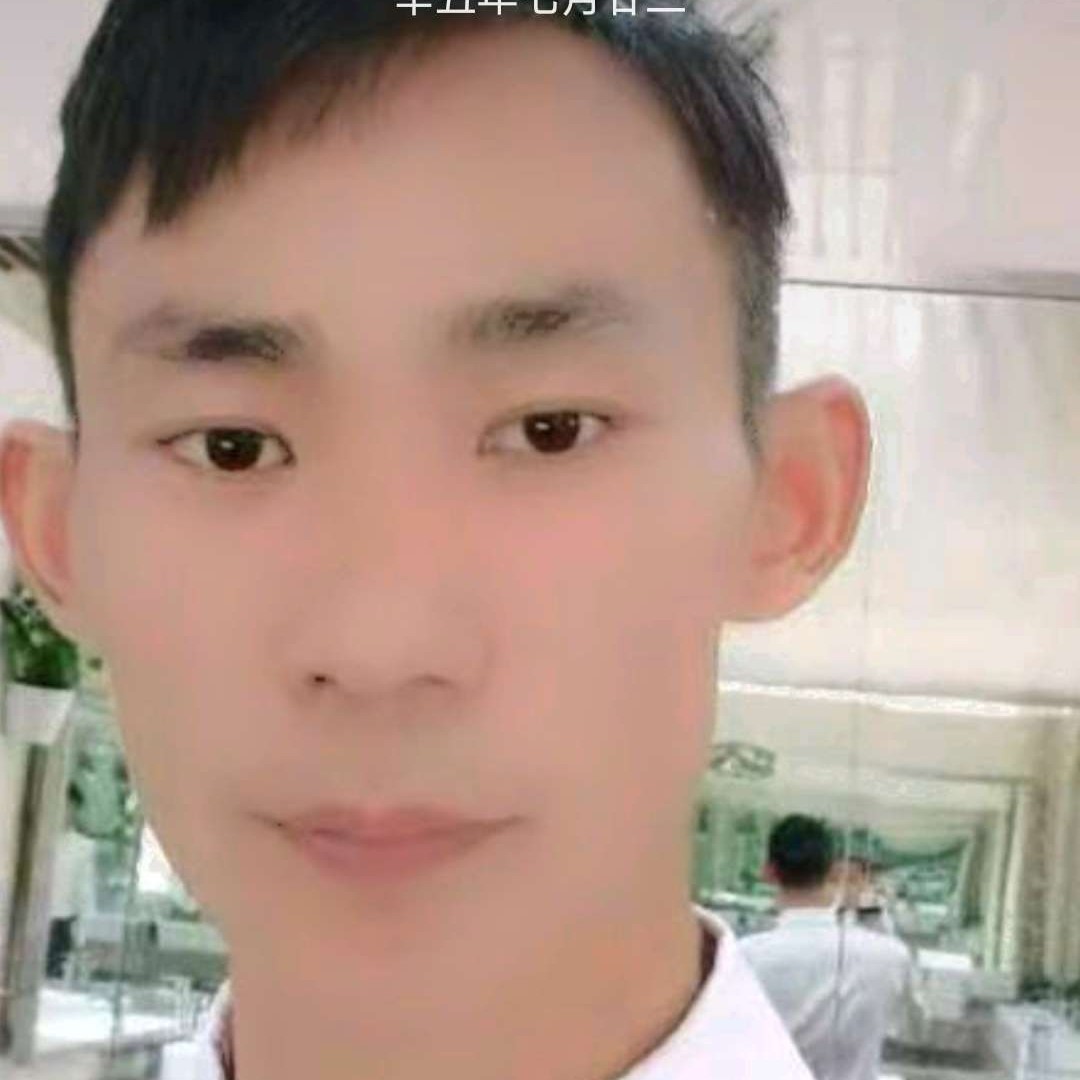 茉莉深拥大胆的照片