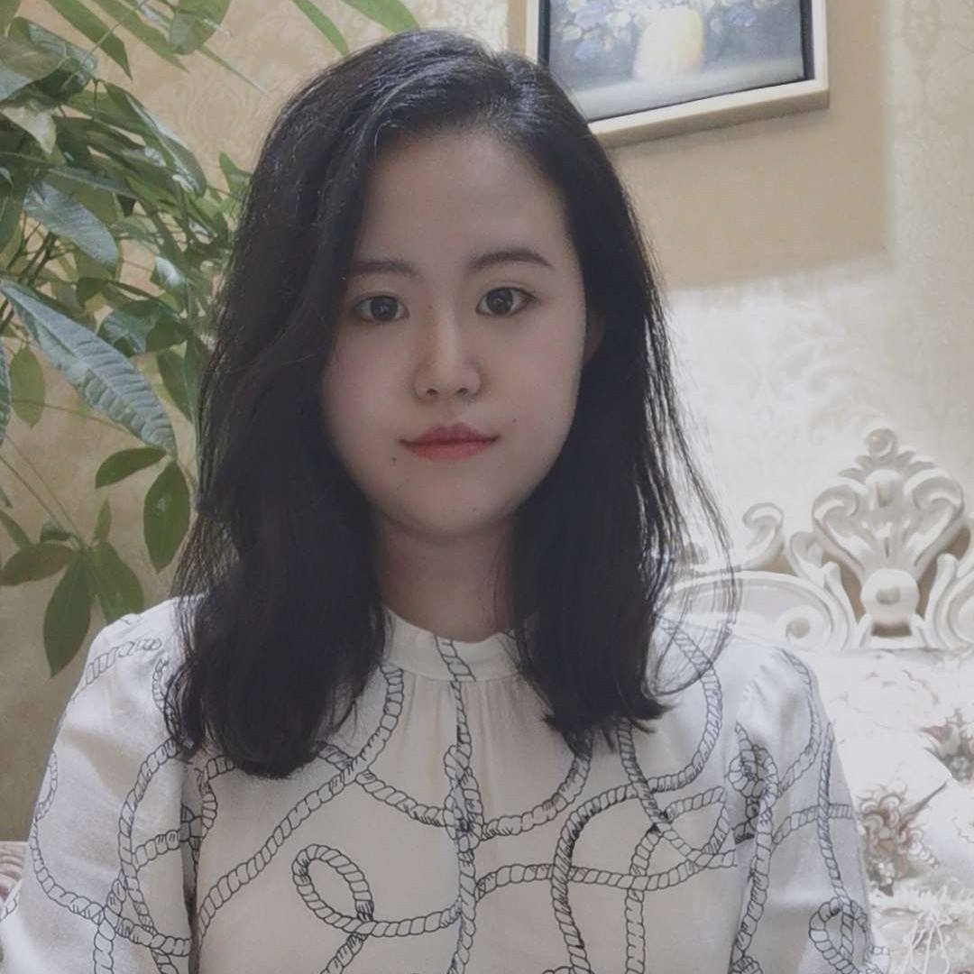 小鸭子漫步贪玩的照片